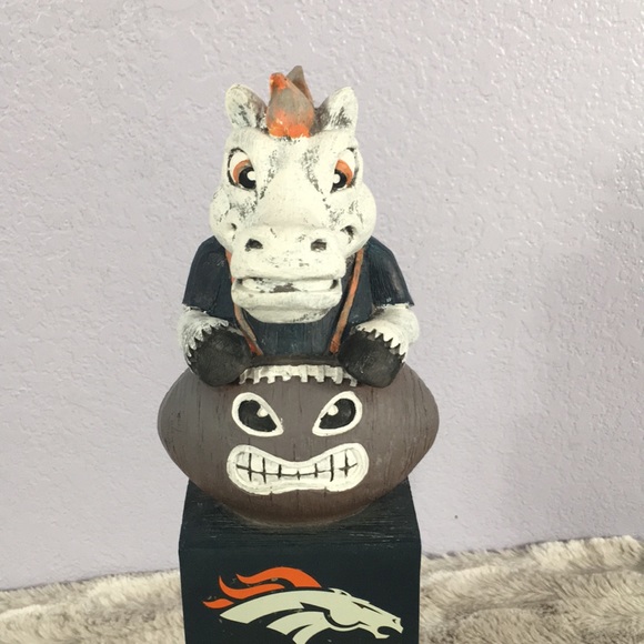 Gillygaloo Denver Broncos tiki totem - Picture 5 of 8